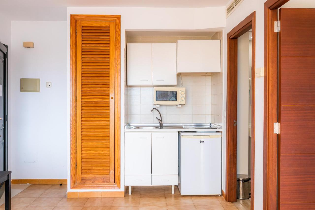 Apto Con Terraza 301 Кала Милор Екстериор снимка